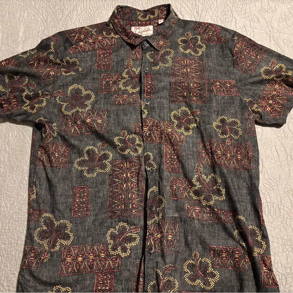 Kahala Original Hawaiian Black & Red Design - Button Up, Short Sl…